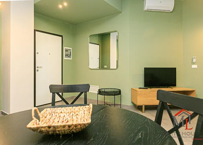 Centro Storico Apartments S3 Smeraldo Apartment *